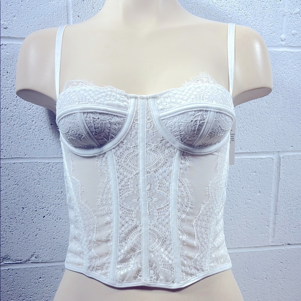 NWT BAILYDEL Elegant White Lace Bustier​​​​